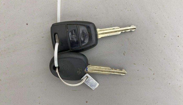 2018 Hyundai Grand i10 SPORTZ (O) AT 1.2 KAPPA VTVT, Petrol, Automatic, 28,872 km, Key Close Up