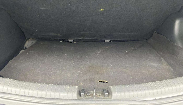 2018 Hyundai Grand i10 SPORTZ AT 1.2 KAPPA VTVT, Petrol, Automatic, 70,472 km, Boot Inside