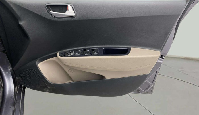 2018 Hyundai Grand i10 SPORTZ AT 1.2 KAPPA VTVT, Petrol, Automatic, 70,472 km, Driver Side Door Panels Control