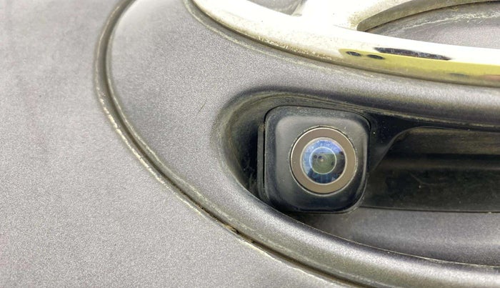 2018 Hyundai Grand i10 SPORTZ AT 1.2 KAPPA VTVT, Petrol, Automatic, 70,472 km, Parking Camera