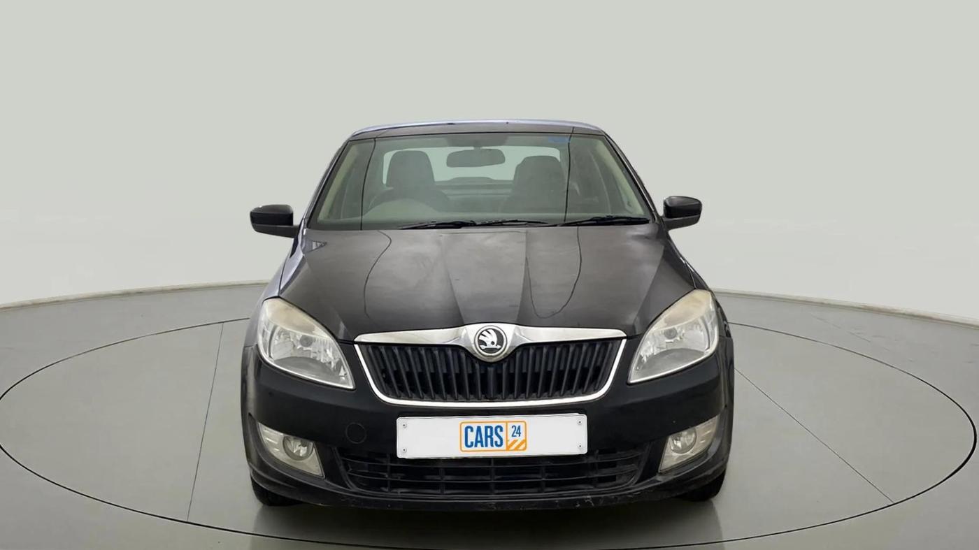 2013 Skoda Rapid ELEGANCE 1.6 MPI MT, Petrol, Manual, 45,311 km, Front