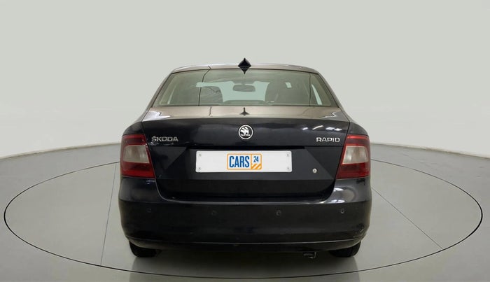 2013 Skoda Rapid ELEGANCE 1.6 MPI MT, Petrol, Manual, 45,045 km, Back/Rear