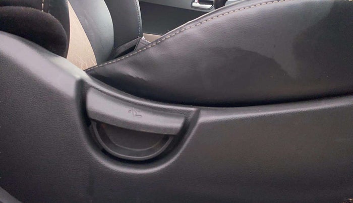 2019 Hyundai Grand i10 SPORTZ 1.2 KAPPA VTVT, Petrol, Manual, 58,313 km, Driver Side Adjustment Panel