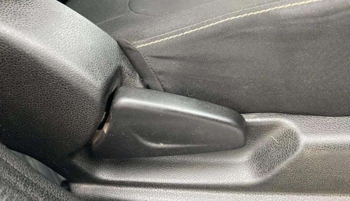 2020 Renault Kwid RXL, Petrol, Manual, 63,891 km, Driver Side Adjustment Panel