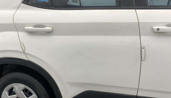 2022 Hyundai VENUE S+ 1.2, Petrol, Manual, 41,463 km, Right rear door - Minor scratches