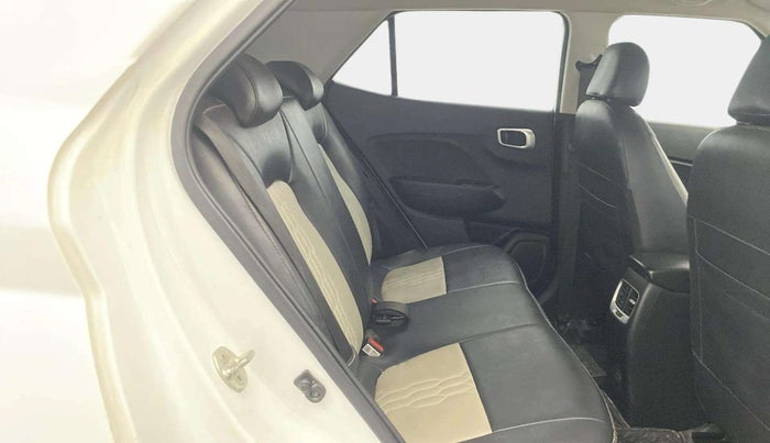 2022 Hyundai VENUE S+ 1.2, Petrol, Manual, 41,463 km, Right Side Rear Door Cabin