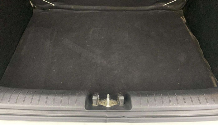 2022 Hyundai VENUE S+ 1.2, Petrol, Manual, 41,463 km, Boot Inside