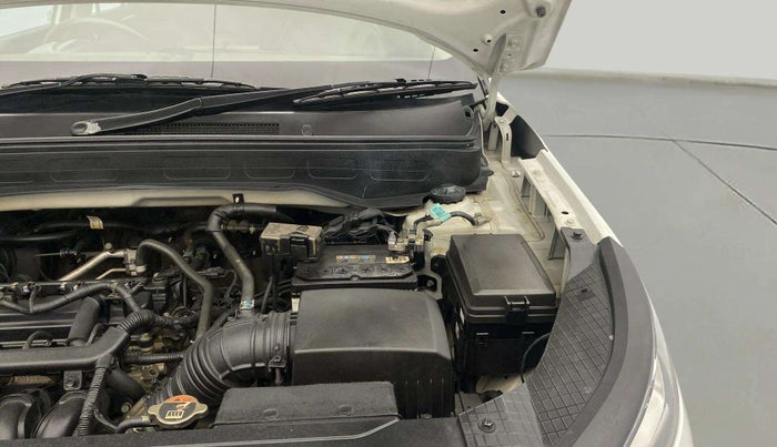 2022 Hyundai VENUE S+ 1.2, Petrol, Manual, 41,463 km, Engine View - Left