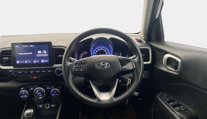 2022 Hyundai VENUE S+ 1.2, Petrol, Manual, 41,463 km, Steering Wheel Close Up