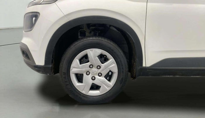 2022 Hyundai VENUE S+ 1.2, Petrol, Manual, 41,463 km, Left Front Wheel