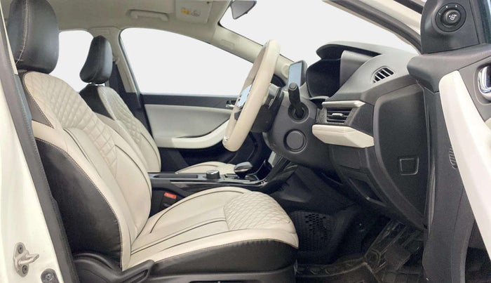2023 Tata NEXON CREATIVE 1.2 REVOTRON 7 DCA, Petrol, Automatic, 33,357 km, Right Side Front Door Cabin