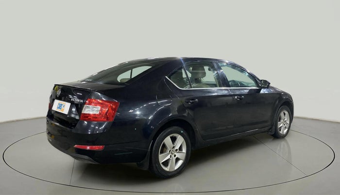 2017 Skoda Octavia AMBITION PLUS AT 1.8 TSI, Petrol, Automatic, 56,673 km, Right Back Diagonal