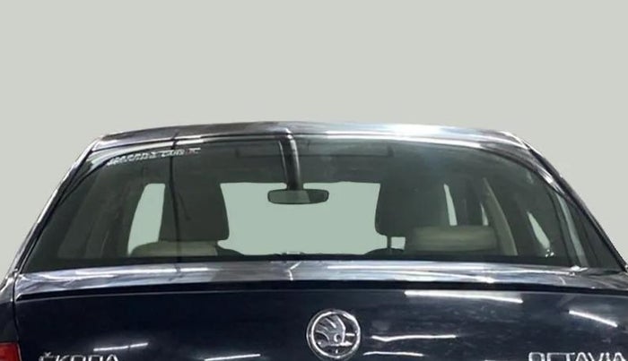 2017 Skoda Octavia AMBITION PLUS AT 1.8 TSI, Petrol, Automatic, 56,673 km, Rear Windshield