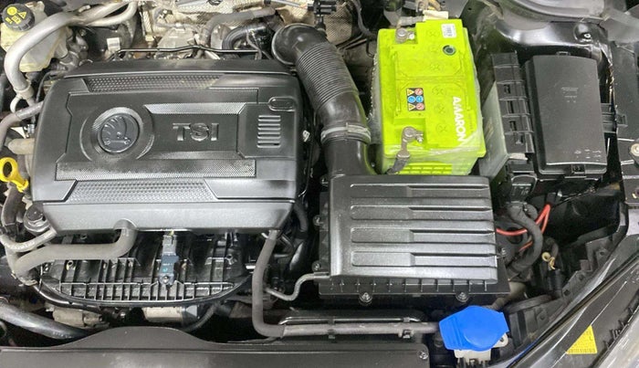 2017 Skoda Octavia AMBITION PLUS AT 1.8 TSI, Petrol, Automatic, 56,673 km, Engine View - Left