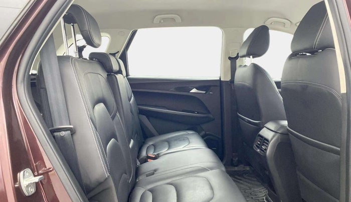 2020 MG HECTOR SMART HYBRID 1.5 PETROL, Petrol, Manual, 45,588 km, Right Side Rear Door Cabin