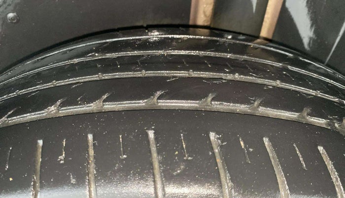 2020 MG HECTOR SMART HYBRID 1.5 PETROL, Petrol, Manual, 45,588 km, Left Rear Tyre Tread