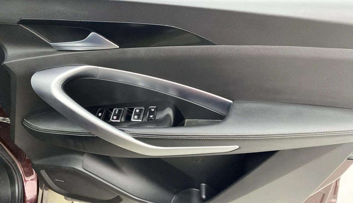 2020 MG HECTOR SMART HYBRID 1.5 PETROL, Petrol, Manual, 45,588 km, Driver Side Door Panels Control