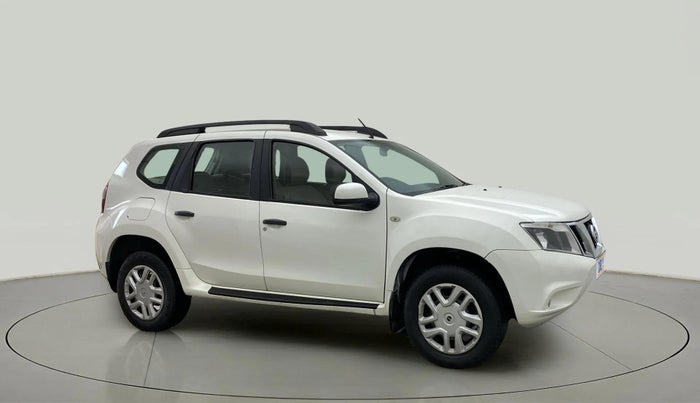2014 Nissan Terrano XE (D), Diesel, Manual, 63,928 km, Right Front Diagonal