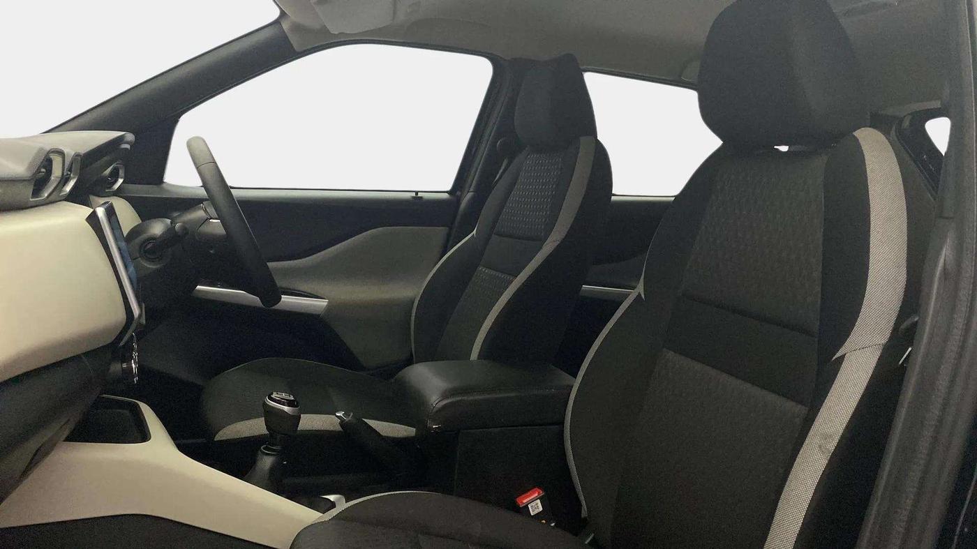 2023 Nissan MAGNITE XV TURBO, Petrol, Manual, 14,521 km, Right Side Front Door Cabin