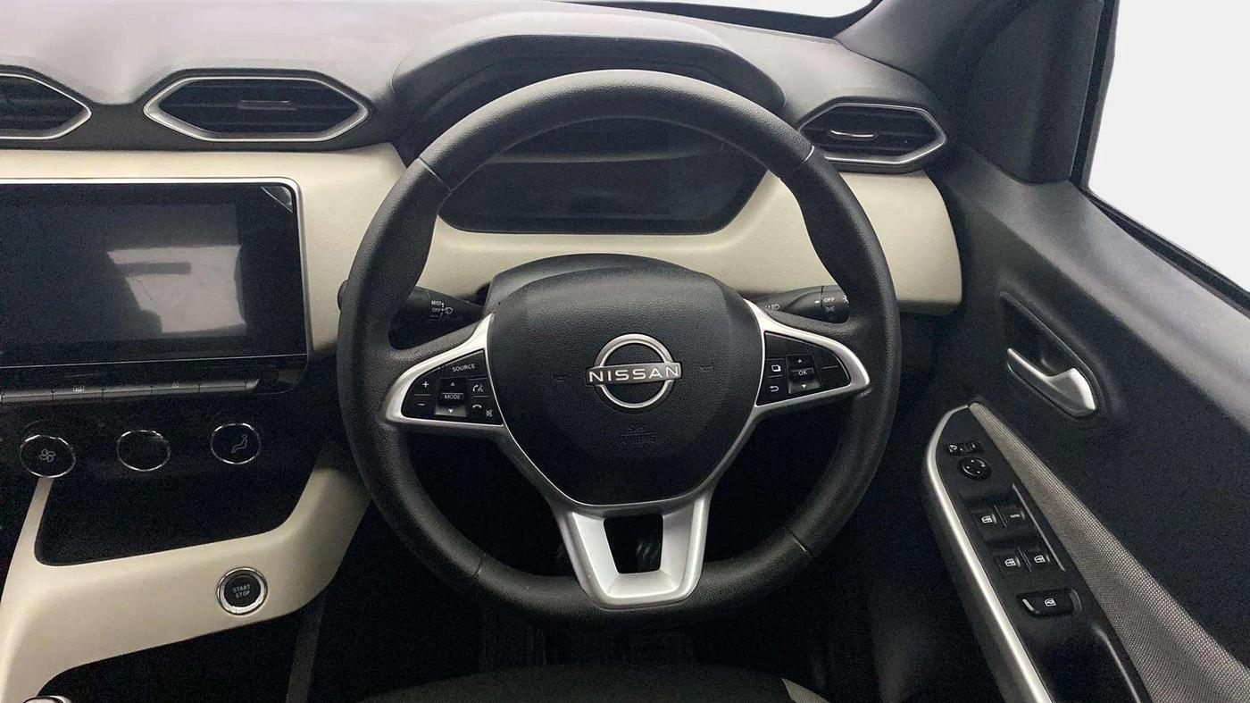 2023 Nissan MAGNITE XV TURBO, Petrol, Manual, 14,521 km, Steering Wheel Close Up