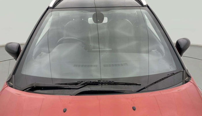 2019 Nissan Kicks XV PREMIUM O DUAL TONE DIESEL, Diesel, Manual, 51,980 km, Front Windshield