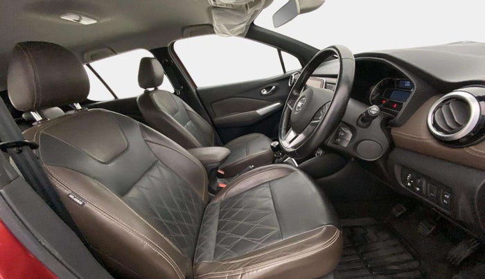 2019 Nissan Kicks XV PREMIUM O DUAL TONE DIESEL, Diesel, Manual, 51,980 km, Right Side Front Door Cabin