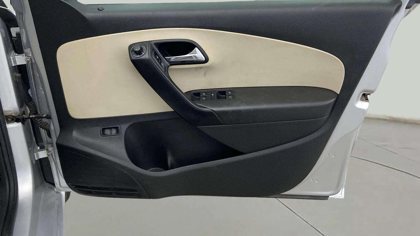 2021 Skoda Rapid STYLE AT TSI, Petrol, Automatic, 28,581 km, Driver Side Door Panels Control