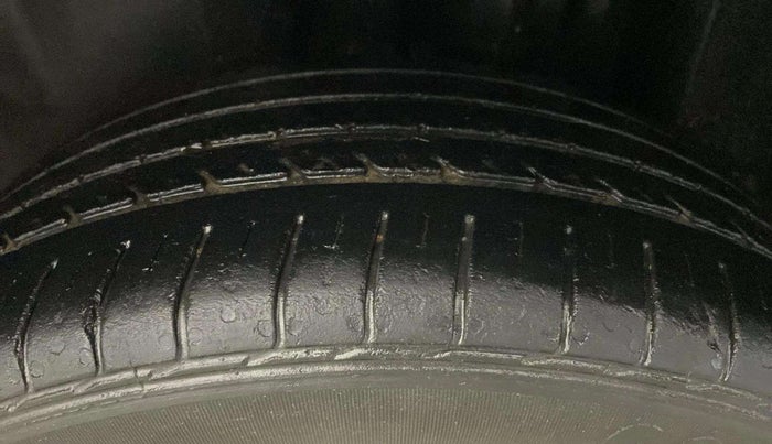 2021 Skoda Rapid STYLE AT TSI, Petrol, Automatic, 27,996 km, Left Rear Tyre Tread
