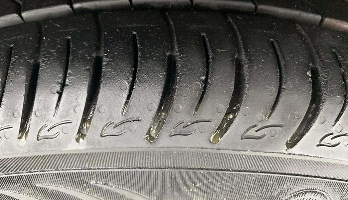 2019 Ford Ecosport TITANIUM + 1.5L PETROL AT, Petrol, Automatic, 91,885 km, Right Front Tyre Tread