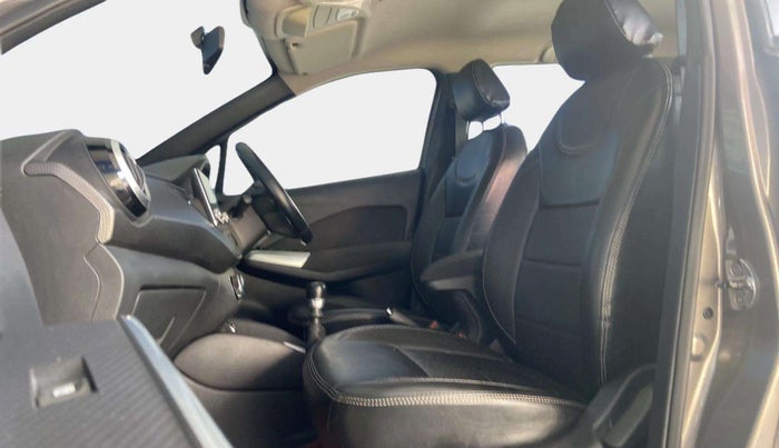2019 Nissan Kicks XV DIESEL, Diesel, Manual, 40,783 km, Right Side Front Door Cabin