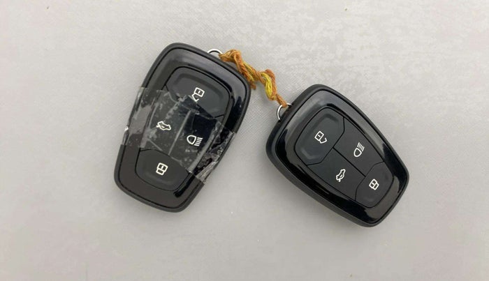 2023 Tata PUNCH CREATIVE  AMT, Petrol, Automatic, 6,285 km, Key Close Up