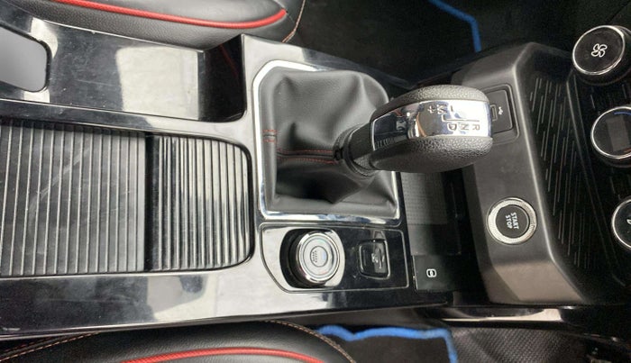 2022 Renault Kiger RXZ AMT, Petrol, Automatic, 30,207 km, Gear Lever