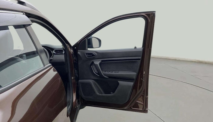 2022 Renault Kiger RXZ AMT, Petrol, Automatic, 30,207 km, RHS Front Door