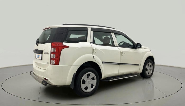 2017 Mahindra XUV500 W4, Diesel, Manual, 51,287 km, Right Back Diagonal