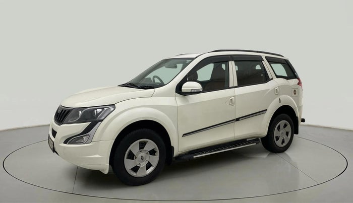 2017 Mahindra XUV500 W4, Diesel, Manual, 51,287 km, Left Front Diagonal