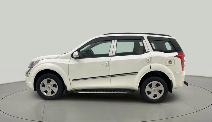 2017 Mahindra XUV500 W4, Diesel, Manual, 51,287 km, Left Side