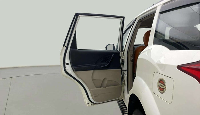 2017 Mahindra XUV500 W4, Diesel, Manual, 51,287 km, LHS Rear Door