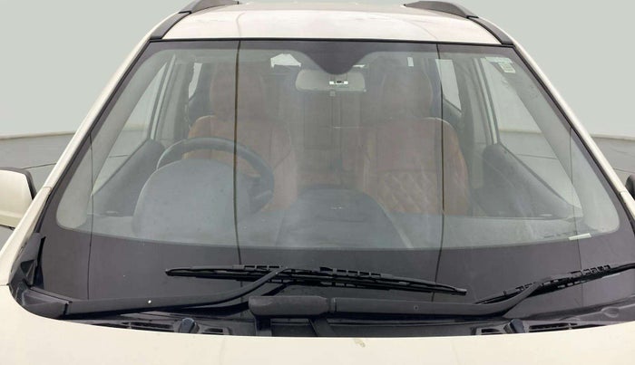 2017 Mahindra XUV500 W4, Diesel, Manual, 51,287 km, Front Windshield