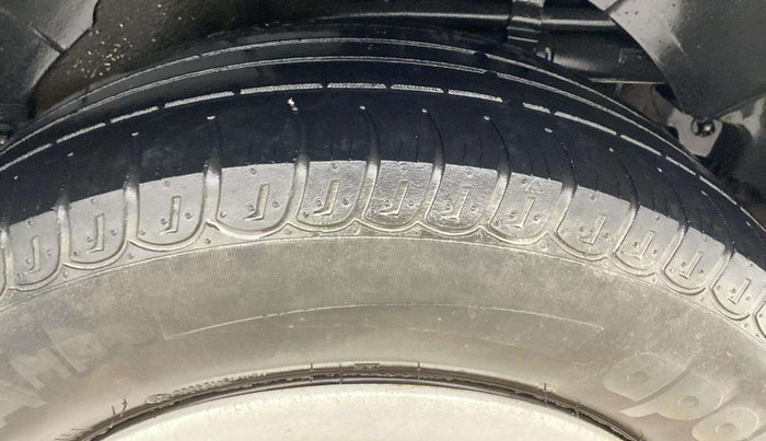 2017 Mahindra XUV500 W4, Diesel, Manual, 51,287 km, Left Rear Tyre Tread