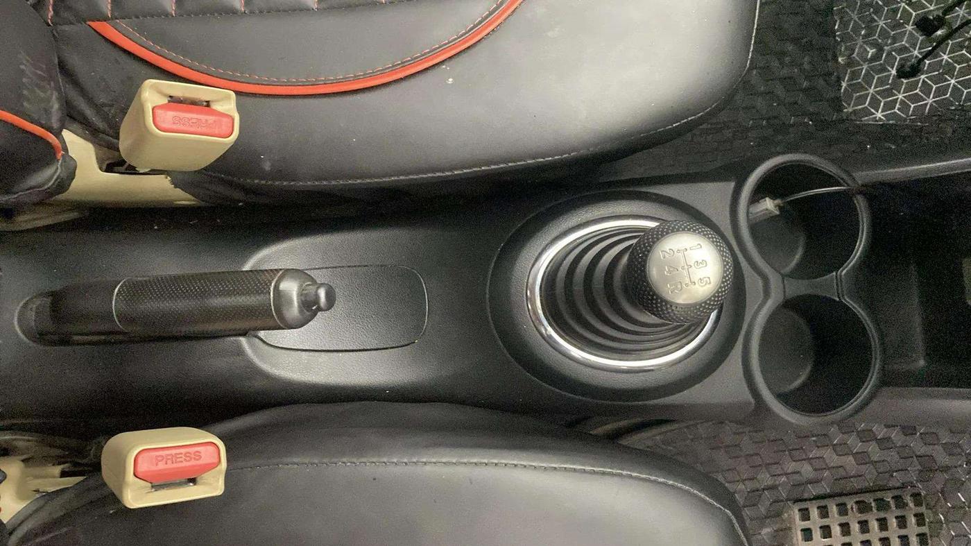 2014 Honda Brio S MT, Petrol, Manual, 49,457 km, Gear Lever