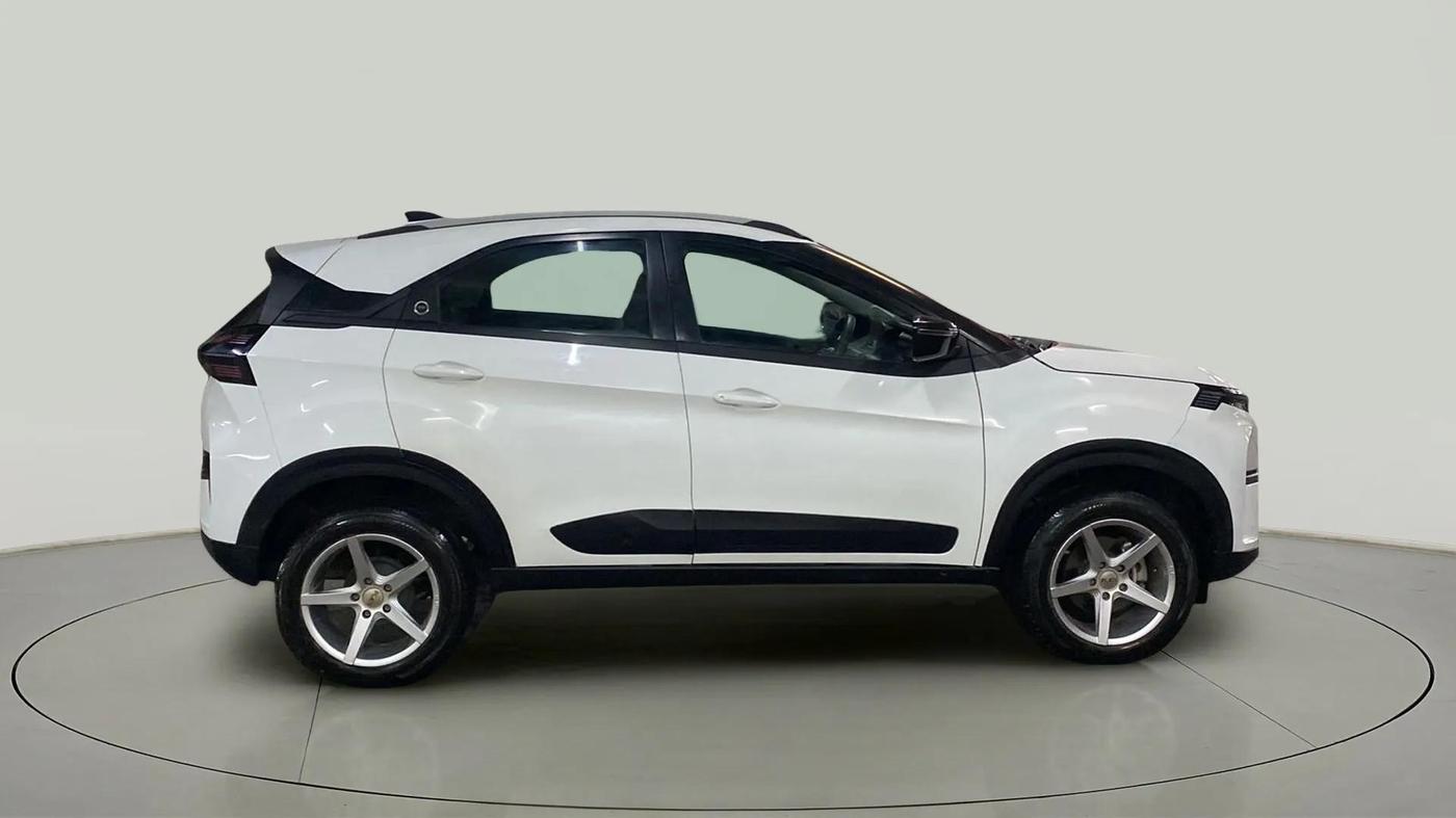2023 Tata NEXON PURE 1.2 PETROL, CNG, Manual, 20,402 km, Right Side View