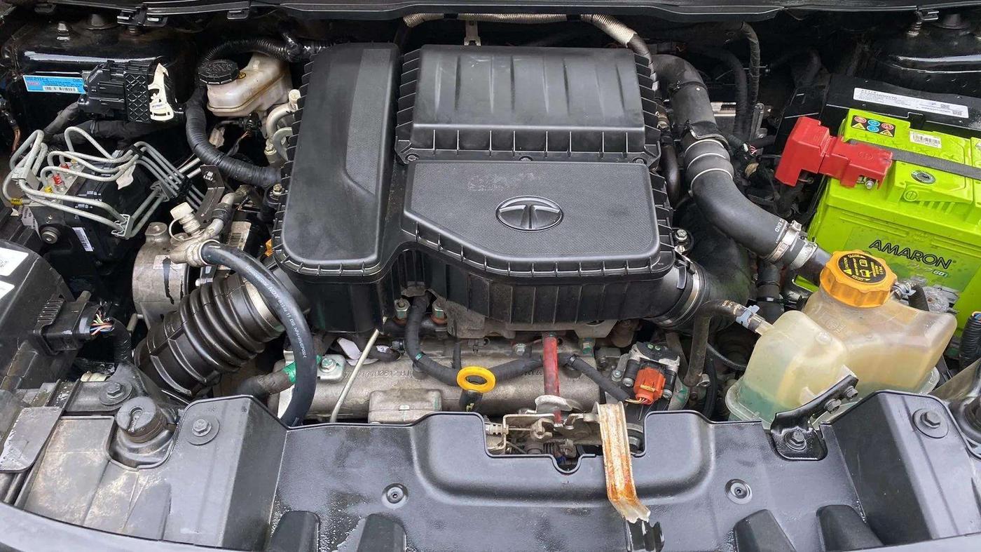 2022 Tata NEXON XZA PLUS DIESEL DARK EDITION, Diesel, Automatic, 31,760 km, Open Bonet
