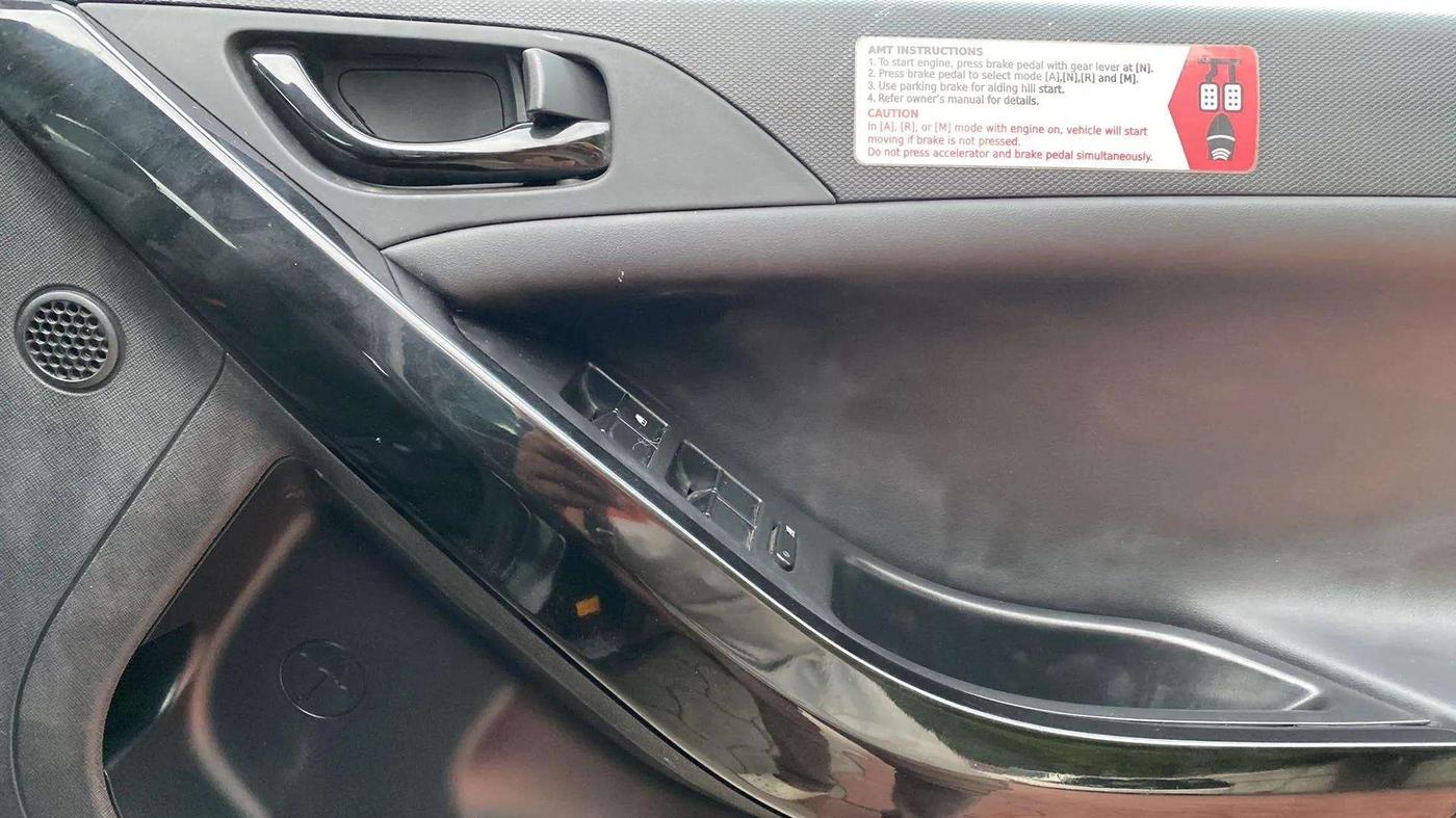 2022 Tata NEXON XZA PLUS DIESEL DARK EDITION, Diesel, Automatic, 31,760 km, Driver Side Door Panels Control