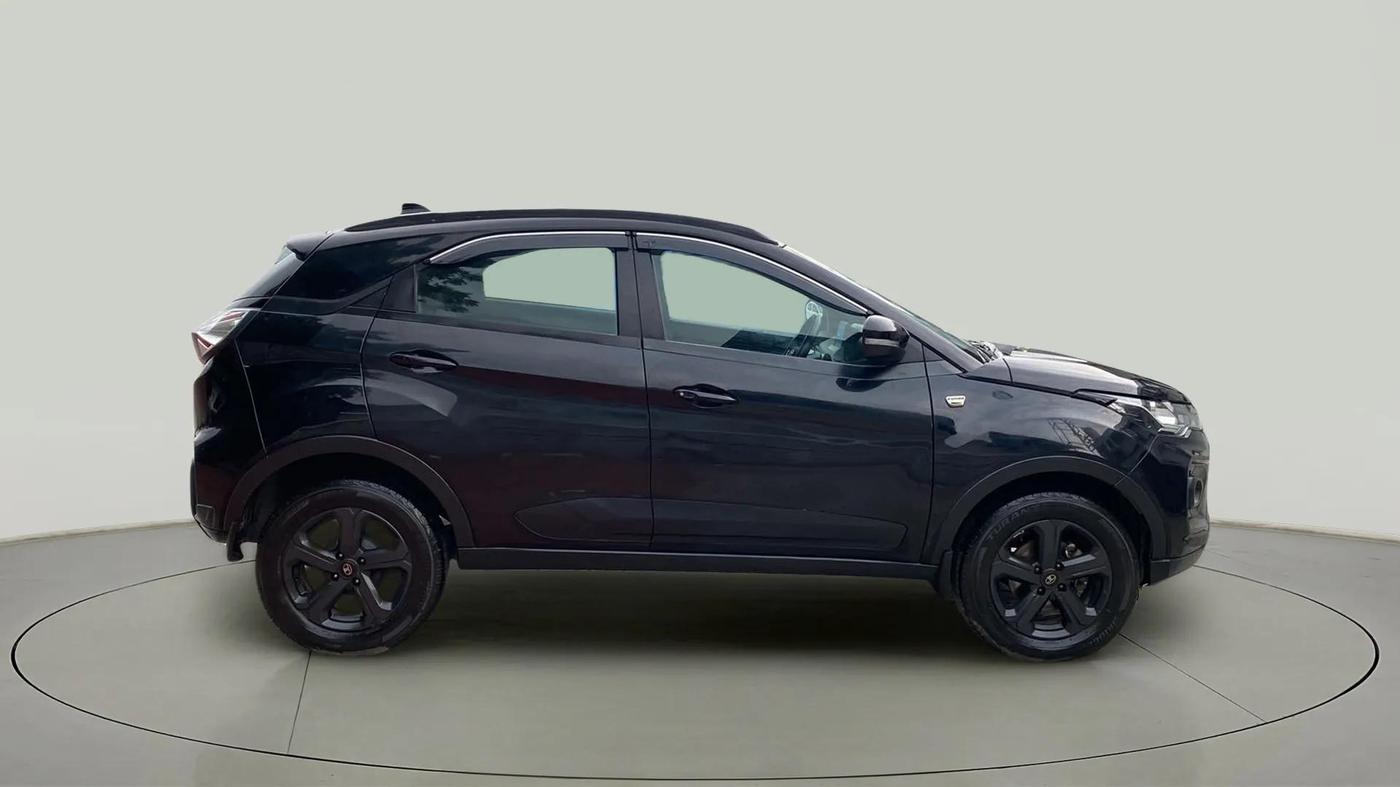 2022 Tata NEXON XZA PLUS DIESEL DARK EDITION, Diesel, Automatic, 31,760 km, Right Side View