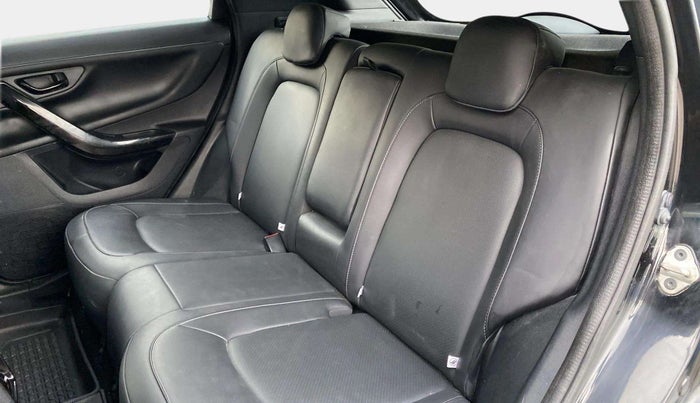 2022 Tata NEXON XZA PLUS DIESEL DARK EDITION, Diesel, Automatic, 31,730 km, Right Side Rear Door Cabin