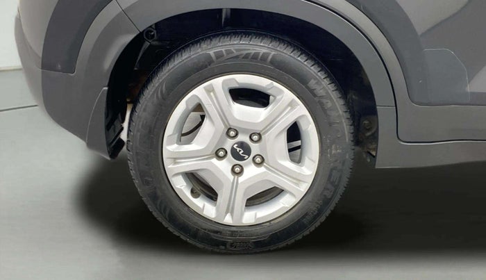 2023 KIA SONET HTK PLUS 1.0 IMT, Petrol, Manual, 39,390 km, Right Rear Wheel