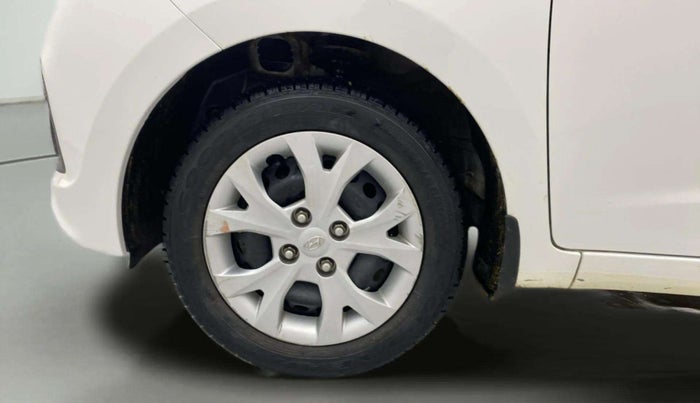 2016 Hyundai Grand i10 MAGNA AT 1.2 KAPPA VTVT, Petrol, Automatic, 45,828 km, Left Front Wheel