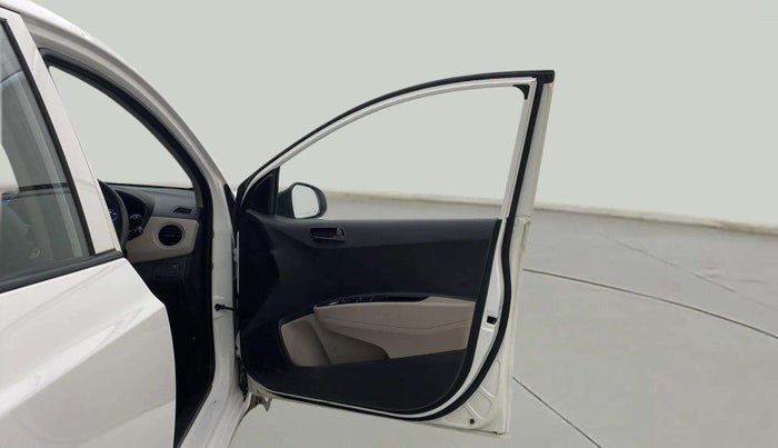 2016 Hyundai Grand i10 MAGNA AT 1.2 KAPPA VTVT, Petrol, Automatic, 45,828 km, RHS Front Door