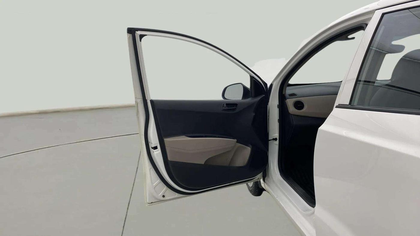 2016 Hyundai Grand i10 MAGNA AT 1.2 KAPPA VTVT, Petrol, Automatic, 45,828 km, LHS Front Door