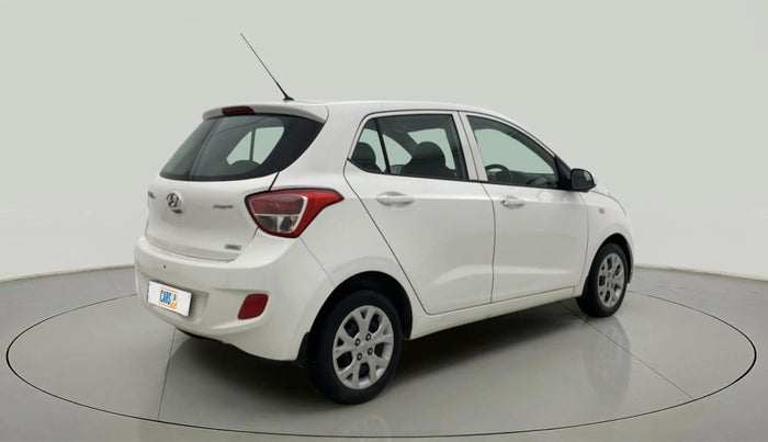 2016 Hyundai Grand i10 MAGNA AT 1.2 KAPPA VTVT, Petrol, Automatic, 45,828 km, Right Back Diagonal